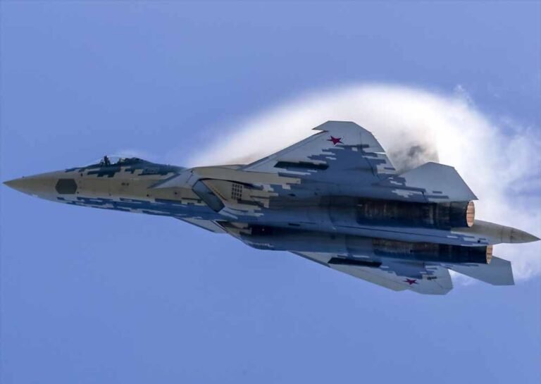 Su-57 अब भारत में होगा मैन्युफैक्चर, अमेरिकी F-35 की डील पर मंडराया खतरा