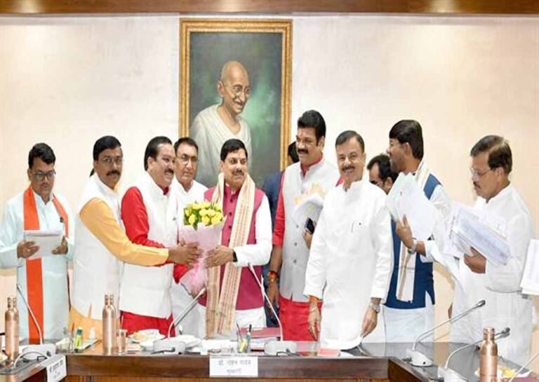 मध्यप्रदेश मंत्रिमंडल की बैठक में खास पल, वैदिक घड़ी को लेकर सीएम का अभिनव प्रयास