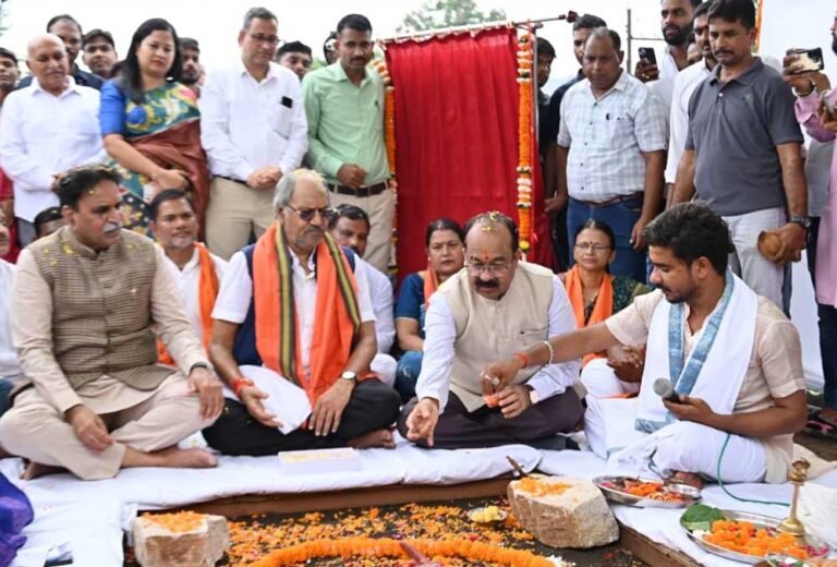 उप मुख्यमंत्री अरुण साव ने किया 19.60 करोड़ की पेयजल आपूर्ति कार्यों का भूमिपूजन