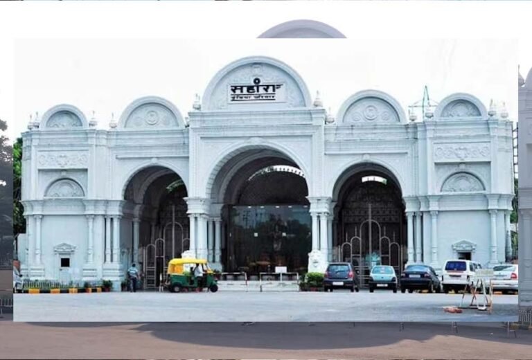 47 साल बाद सहारा का साम्राज्य संकट में, लखनऊ में प्रशासन की सख्ती से मचा हलचल