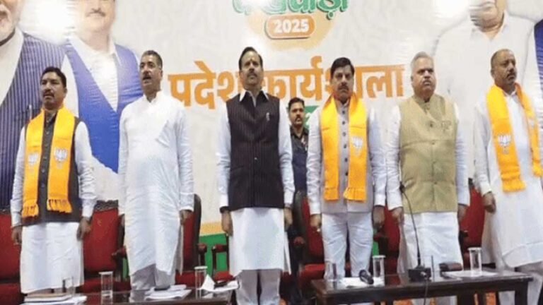 बीजेपी बैठक में सीएम बोले– विपक्ष खतरे से भागता है, वन नेशन-वन इलेक्शन पर चर्चा