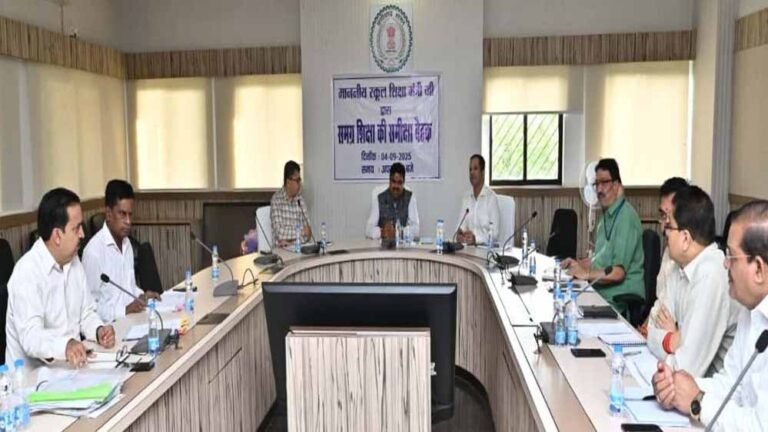 व्यावसायिक शिक्षकों की भर्ती में हुए गड़बड़ी की होगी पुलिस से जांच- शिक्षा मंत्री गजेन्द्र यादव