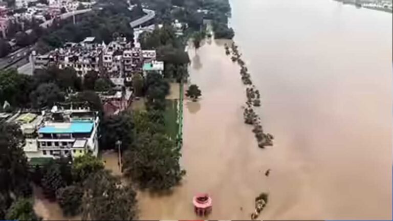 देश में बाढ़ का खतरा बढ़ा, 24 नदियां-50 डैम अलर्ट ज़ोन में पहुंचे