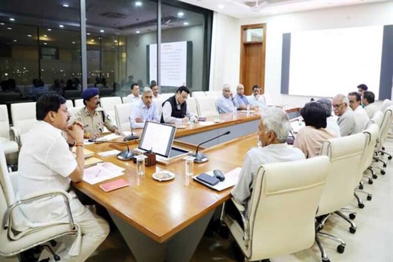 सिंहस्थ 2028 की तैयारी: सीएम डॉ. यादव ने अनुभवी अधिकारियों से मांगा मार्गदर्शन