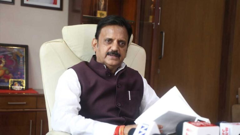 उप मुख्यमंत्री शुक्ल बोले- स्वास्थ्य सेवा और मेडिकल एजुकेशन को मजबूत करना सरकार की पहली प्राथमिकता