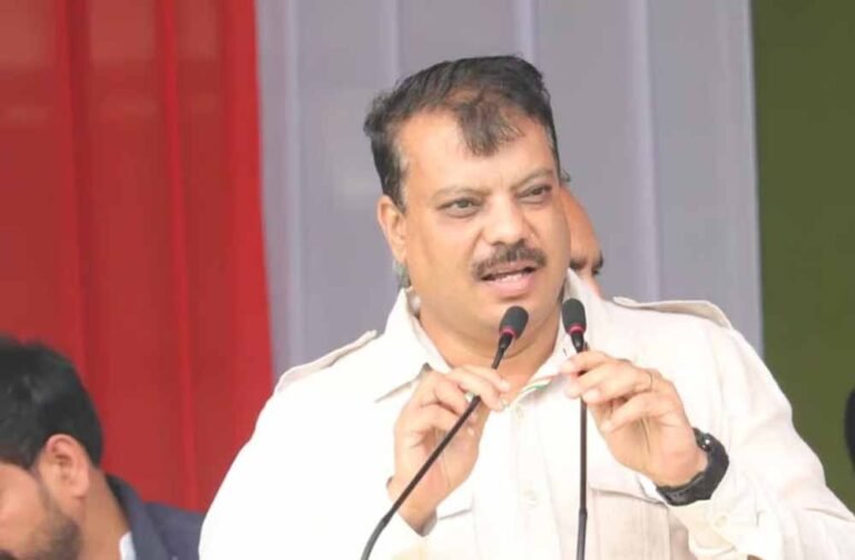 उमंग सिंघार का विवादित बयान, बोले – गर्व से कहता हूं आदिवासी हूं, हिंदू नहीं