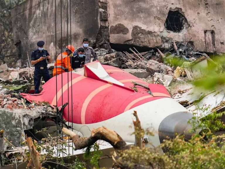 अहमदाबाद क्रैश की जांच में बड़ा खुलासा, फ्यूल सिस्टम में तकनीकी गड़बड़ी पाई गई