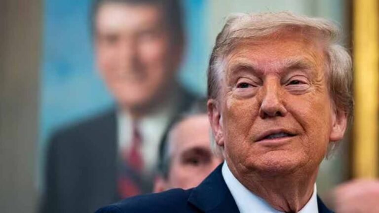 डोनाल्ड ट्रंप ने किया बड़ा संकेत, किस और नोबेल पर खुलासा