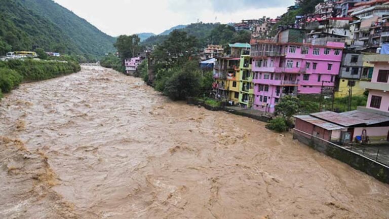 हिमाचल में आपदा का एलान, राज्य के लिए क्या बदलेंगे नियम और सुविधाएं