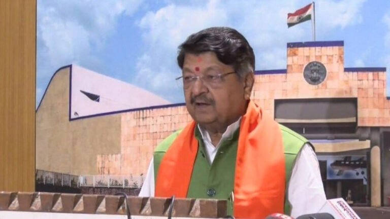 आगामी त्यौहारों को देखते हुए मरम्मत कार्य को दें प्राथमिकता : मंत्री विजयवर्गीय