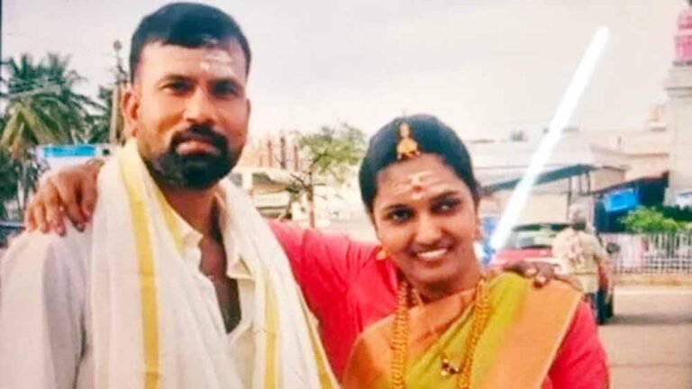 सरेआम कत्ल! बस स्टैंड पर पति ने पत्नी की हत्या की, बेटी के सामने दिल दहला देने वाला हादसा