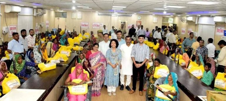 सीएम योगी आदित्यनाथ का मानवीय पहलू, आपदा पीड़ितों के लिए मदद का हाथ