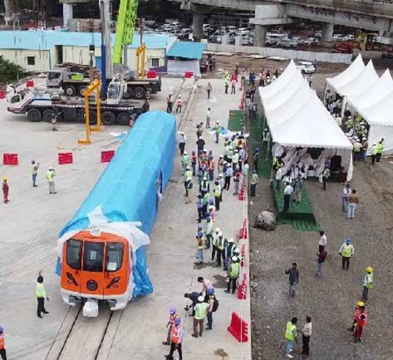 गणपति विसर्जन मार्ग पर मेट्रो का असर, ट्रैफिक पुलिस ने उठाया मुद्दा