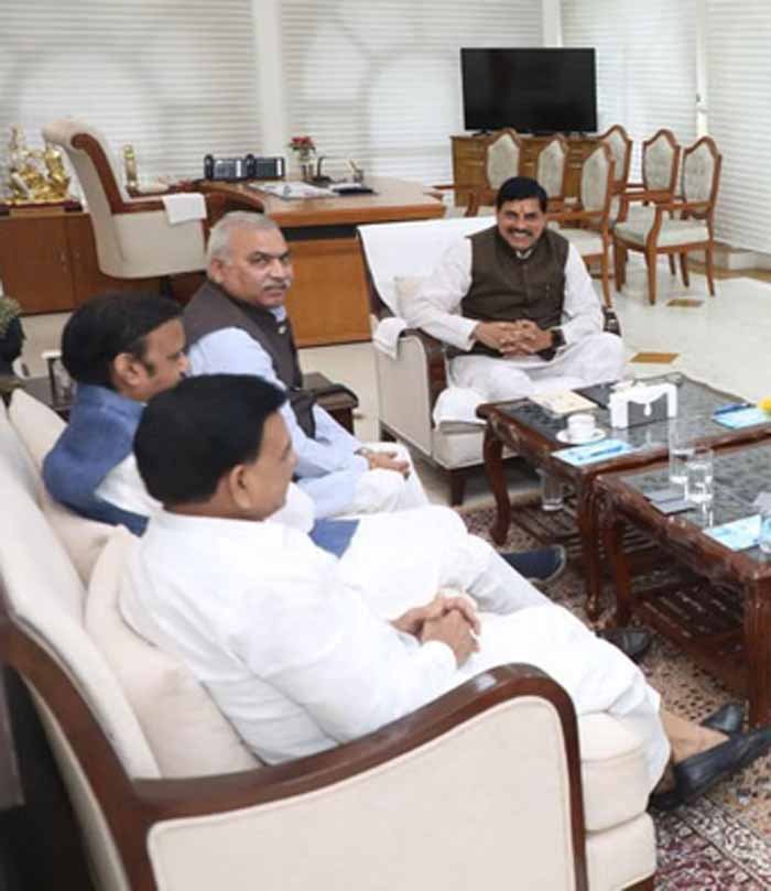 डॉ. यादव ने जताई सरकार की प्रतिबद्धता: जनता के लिए विकास और सुरक्षा सर्वोपरि