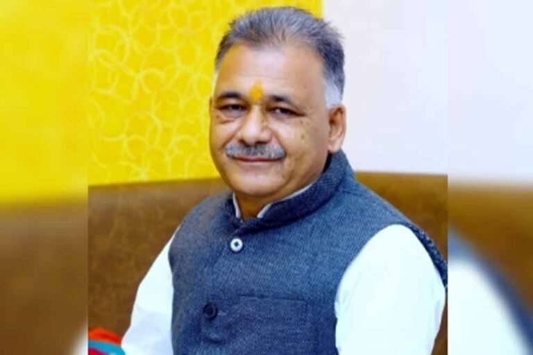 उच्च शिक्षा मंत्री परमार ने कहा- देश की ताकत और उत्पादन क्षमता बढ़ाने में फार्मेसी के विद्यार्थी दें योगदान