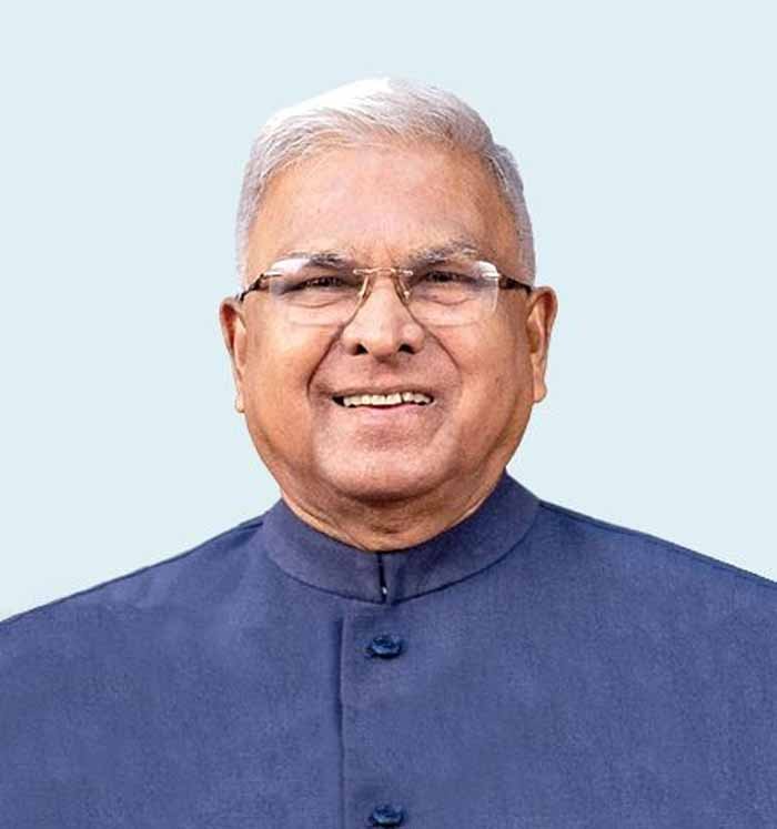 राज्यपाल मंगुभाई पटेल ने प्रो. मिलिन्द दत्तात्रेय दाण्डेकर को कुलगुरू नियुक्त किया