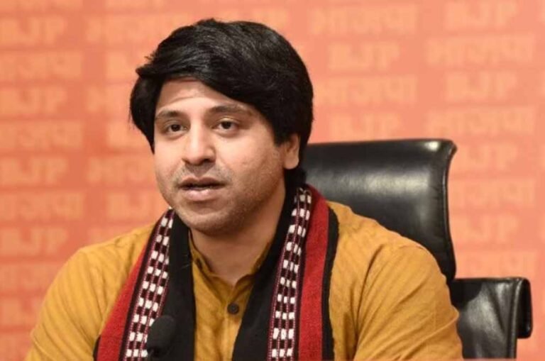 कांग्रेस में संविधान नहीं, परिवारवाद चलता है – शहजाद पूनावाला की तीखी टिप्पणी