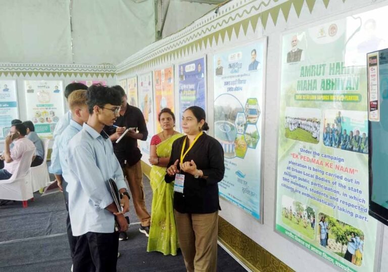 नगरीय विकास एवं आवास विभाग की प्रदर्शनी बनी आकर्षण का केंद्र