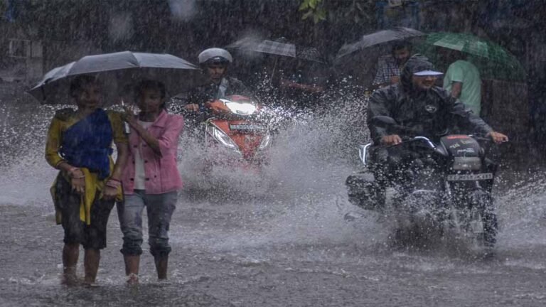 मौसम अपडेट: MP के 12 जिलों में भारी बारिश, अगले दिन बरसात की संभावना