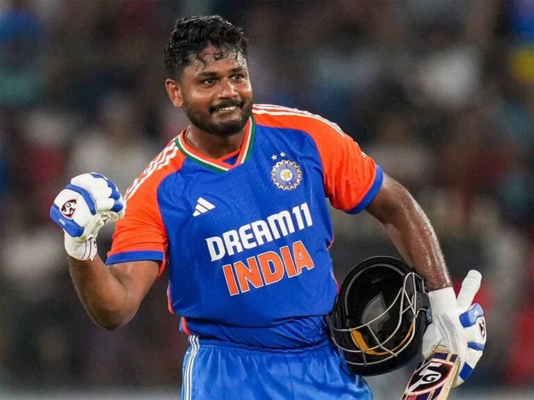 संजू सैमसन का जलवा – सबके सामने मिला मेडल और बड़ा सम्मान