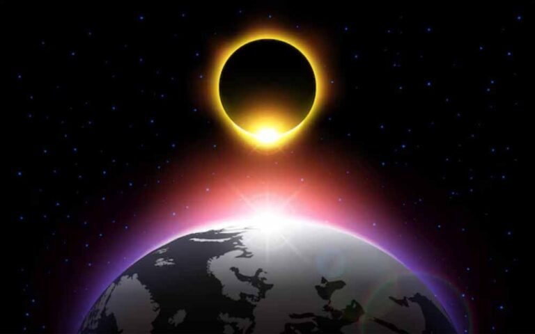 कल लगेगा अंतिम सूर्य ग्रहण 2025, इन राशियों पर होगा खास असर