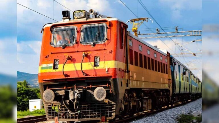 रेलवे ने बढ़ाया सुविधा का तोहफा, त्योहारों में 3 राज्यों के लिए 8 स्पेशल ट्रेनें चलेंगी