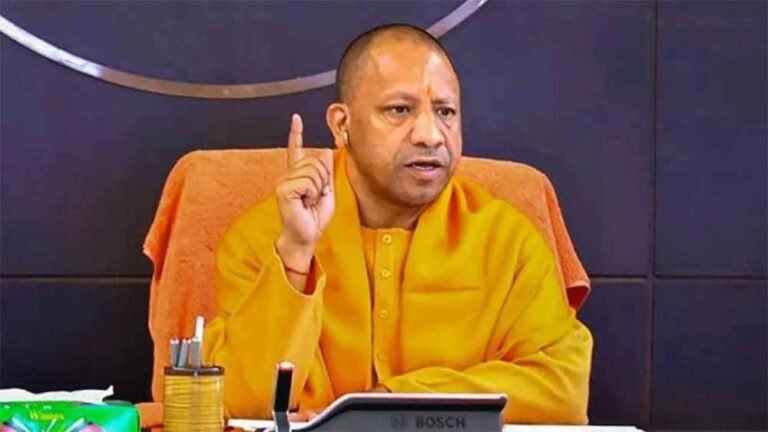 नहीं दिया जवाब? योगी सरकार का एमपी-एमएलए को दुखी करने वाले अफसरों पर सख्त ऐक्शन का एलान
