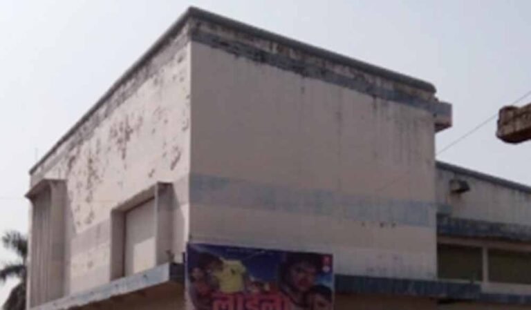 33 साल बाद मिला इंसाफ: ‘बाबा’ टॉकीज की तालाबंदी पर आखिरकार मिला मुआवजा