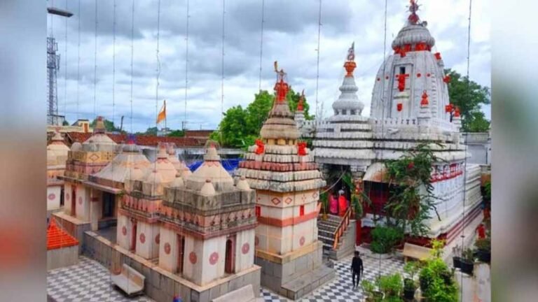 अद्भुत घटना: बालाजी भगवान गर्भगृह से आए बाहर, भक्तों के लिए तैयार अमृत खीर