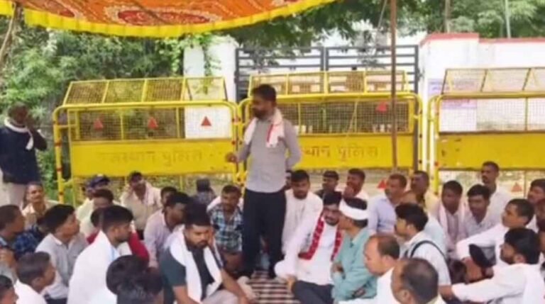 हिरासत में मौत से हड़कंप: डूंगरपुर में पुलिस पर कार्रवाई, धरना प्रदर्शन जारी