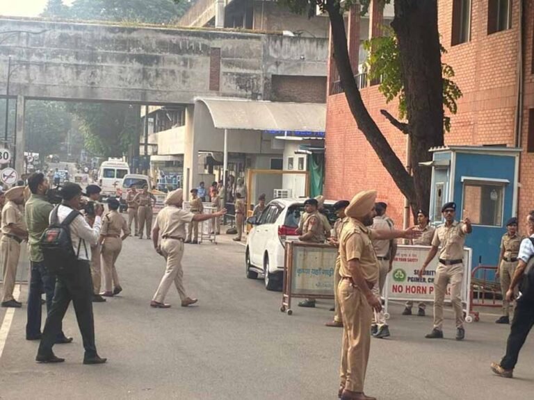 वाई पूरण कुमार के निधन के बाद पोस्टमार्टम, अंतिम संस्कार में सुरक्षा बढ़ाई गई