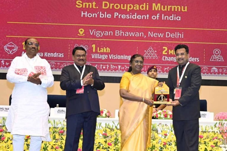 राष्ट्रपति का सम्मान: छत्तीसगढ़ को आदि कर्मयोगी अभियान और पीएम जनमन योजना में उत्कृष्ट प्रदर्शन के लिए किया गया सम्मानित
