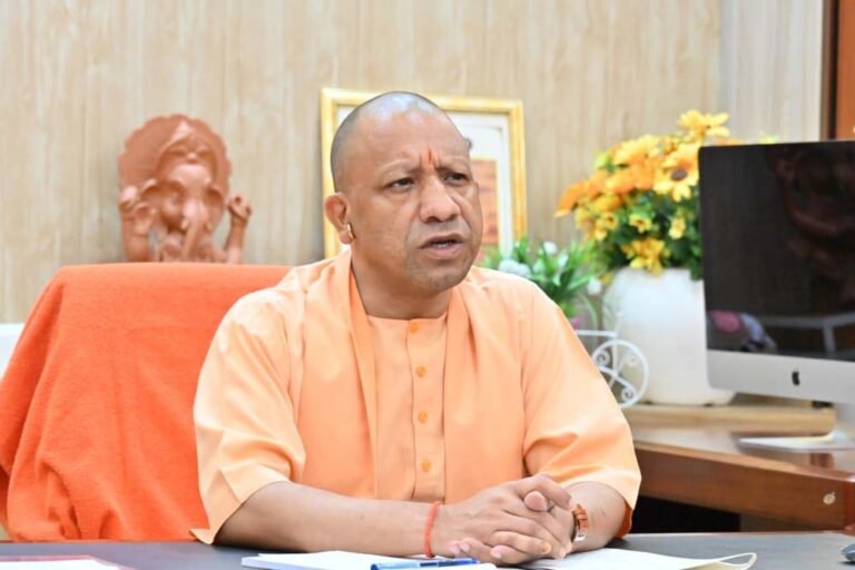 बोले मुख्यमंत्री- आत्मनिर्भर भारत और सशक्त उत्तर प्रदेश की दिशा में सामूहिक संकल्प है स्वदेशी का भाव