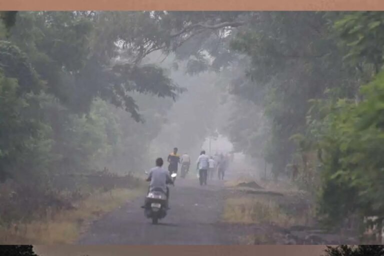 पहाड़ों में बर्फबारी से ठंड बढ़ी, मानसून अभी तक नहीं लौटा; मध्य प्रदेश में पारा लुढ़का