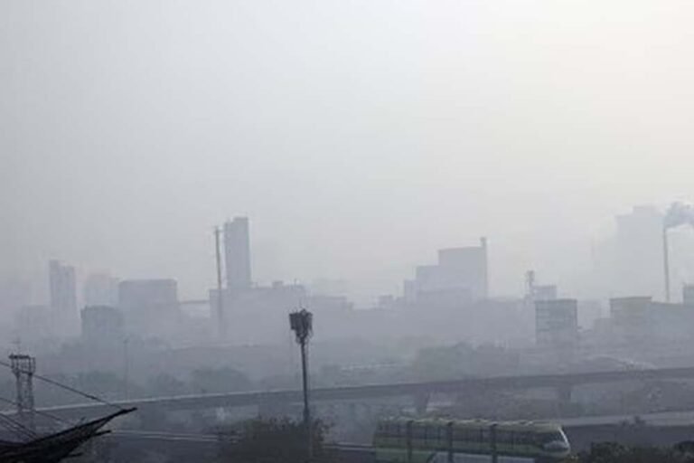 भोपाल में हवा हुई ज़हरीली: AQI 39 से बढ़कर 128, एक्सपर्ट बोले- हालात और बिगड़ सकते हैं