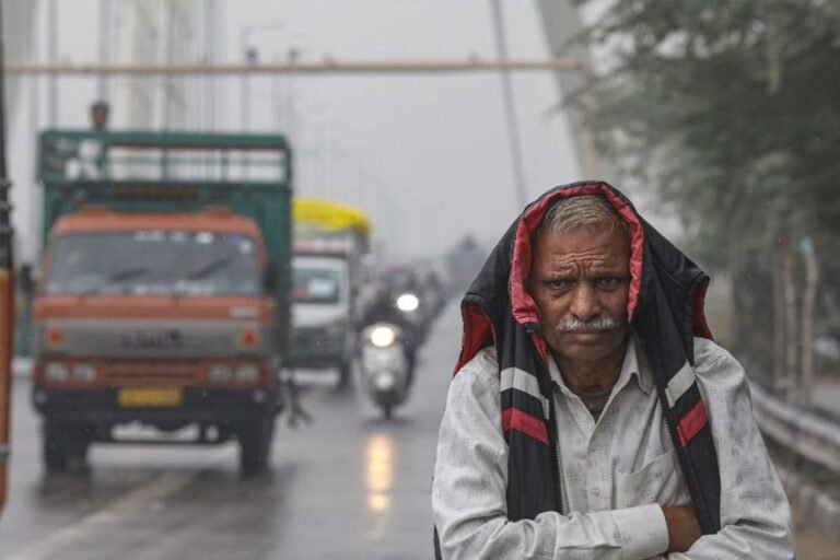 भोपाल-इंदौर में बढ़ी ठंड, मानसून गया पर बारिश अभी बाकी; दक्षिण MP में अलर्ट जारी