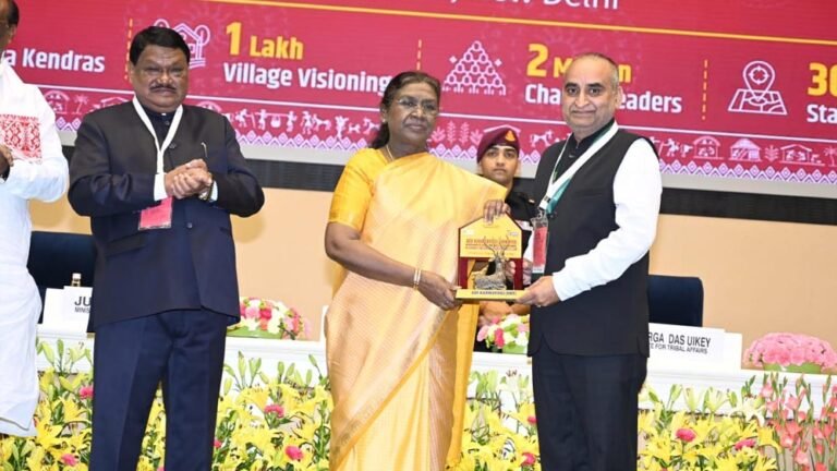 अंबिकापुर जिले के डॉ. ललित शुक्ला को मिला उत्कृष्ट राज्य मास्टर ट्रेनर पुरस्कार