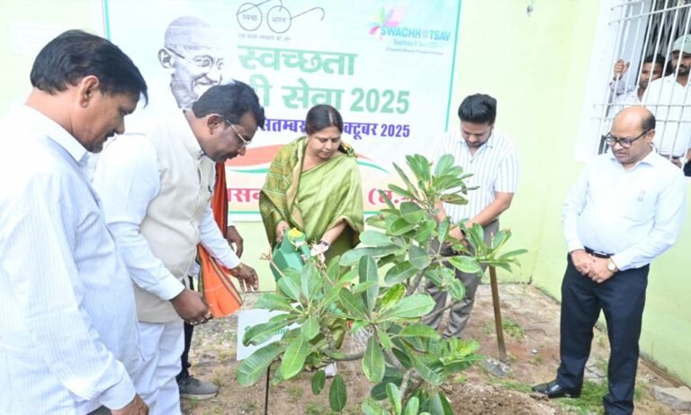 रायपुर: सांसद मती चौधरी का निर्देश – सड़क दुर्घटनाएं रोकने सुधार कार्य हों तेज