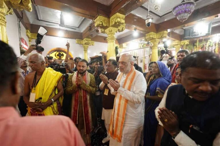 अमित शाह का बस्तर दौरा: मुरिया दरबार में मुखियाओं और मांझियों को किया संबोधित
