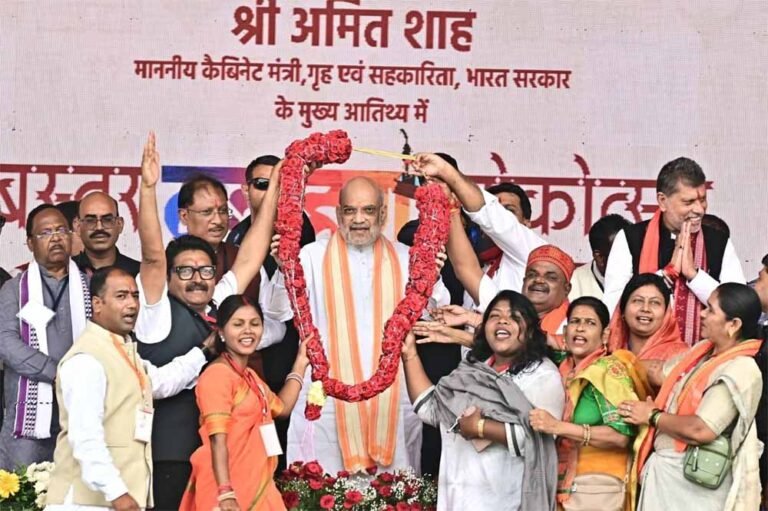 75 दिनों तक चलने वाला बस्तर दशहरा मेला में शामिल हुए केन्द्रीय गृह मंत्री अमित शाह