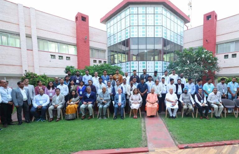 वाराणसी में आयोजित डायरेक्ट सीडेड राइस कॉन्क्लेव में बोले मुख्यमंत्री