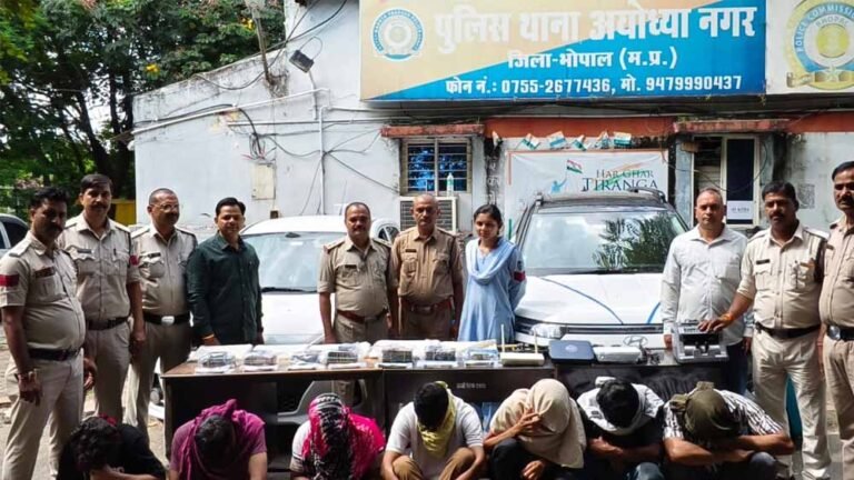 थाना अयोध्यानगर जोन-2 पुलिस की आनलाइन क्रिकेट सट्टा गिरोह पर बडी कार्यवाही, नगदी सहित लगभग 50 लाख रुपये का मसरुका जब्त