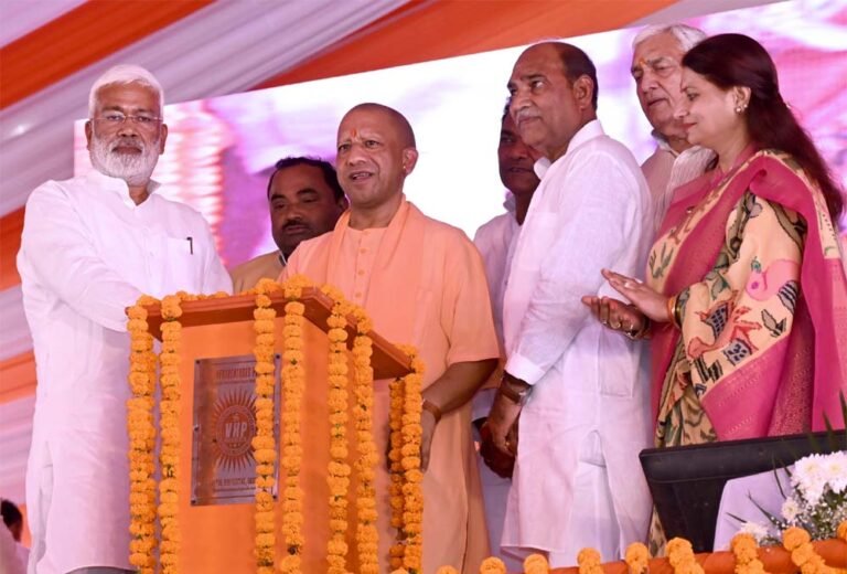 मुख्यमंत्री ने जालौन को दी 1900 करोड़ से अधिक की 305 विकास परियोजनाओं की सौगात