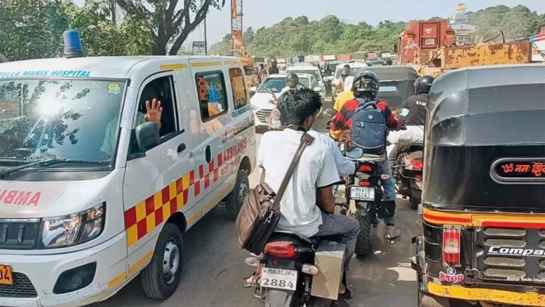 हाईवे पर जाम की मार: मुंबई-अहमदाबाद मार्ग पर 500 छात्र फंसे 12 घंटे तक
