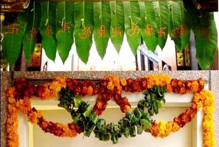 तोरण लगाने के ये वास्तु नियम दिला सकते हैं शुभ फल, सूख जाने पर ज़रूर करें ये उपाय