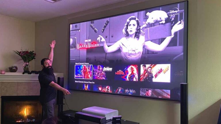 थिएटर भूल जाइए! 230 इंच स्क्रीन के साथ ये प्रोजेक्टर अब 17,887 रुपये में