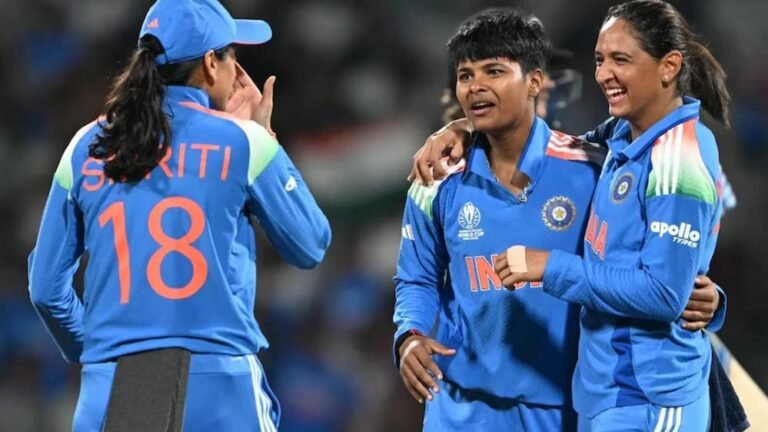 हाई-स्कोरिंग थ्रिलर में भारत की धमाकेदार जीत, स्मृति और प्रतीका के शतक से रिकॉर्ड्स की बरसात — सेमीफाइनल में पहुंची टीम इंडिया