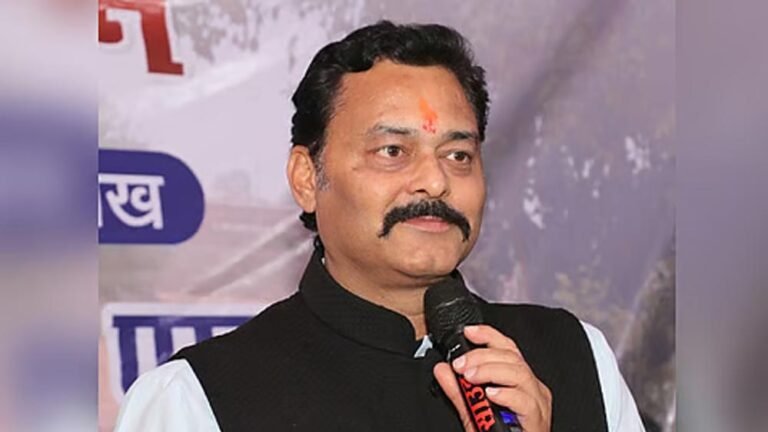 संजय पाठक नए विवाद में घिरे, जमीन मामले के चार आदिवासी कर्मचारी लापता