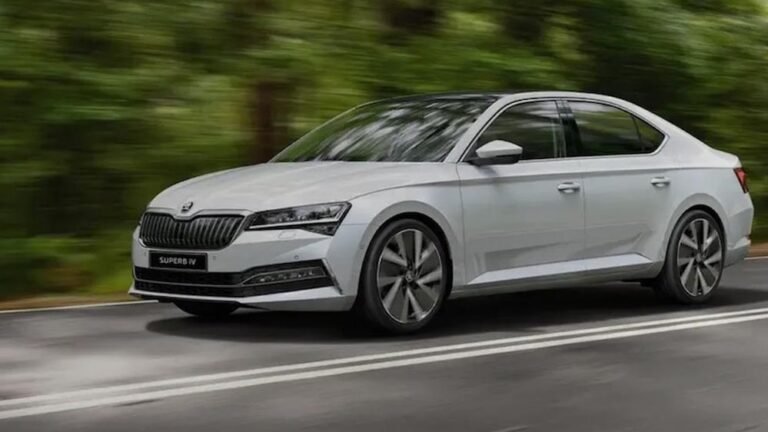 हाई-टेक नहीं, स्टॉक मॉडल ने किया कमाल: Skoda Superb ने फुल टैंक में 2,831 किलोमीटर की दूरी पूरी
