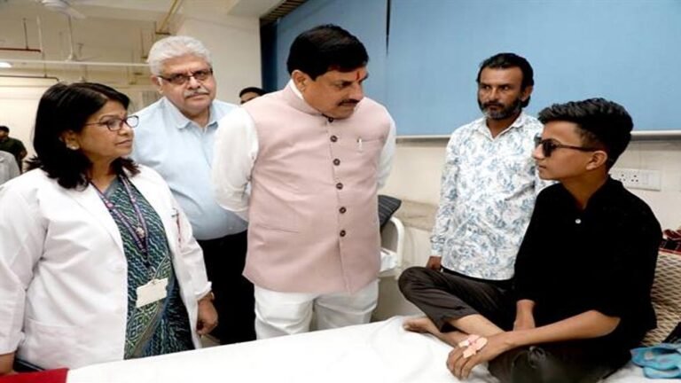 हमीदिया हॉस्पिटल में मुख्यमंत्री डॉ. यादव ने बच्चों व नागरिकों के स्वास्थ्य प्रबंधन का जायजा लिया
